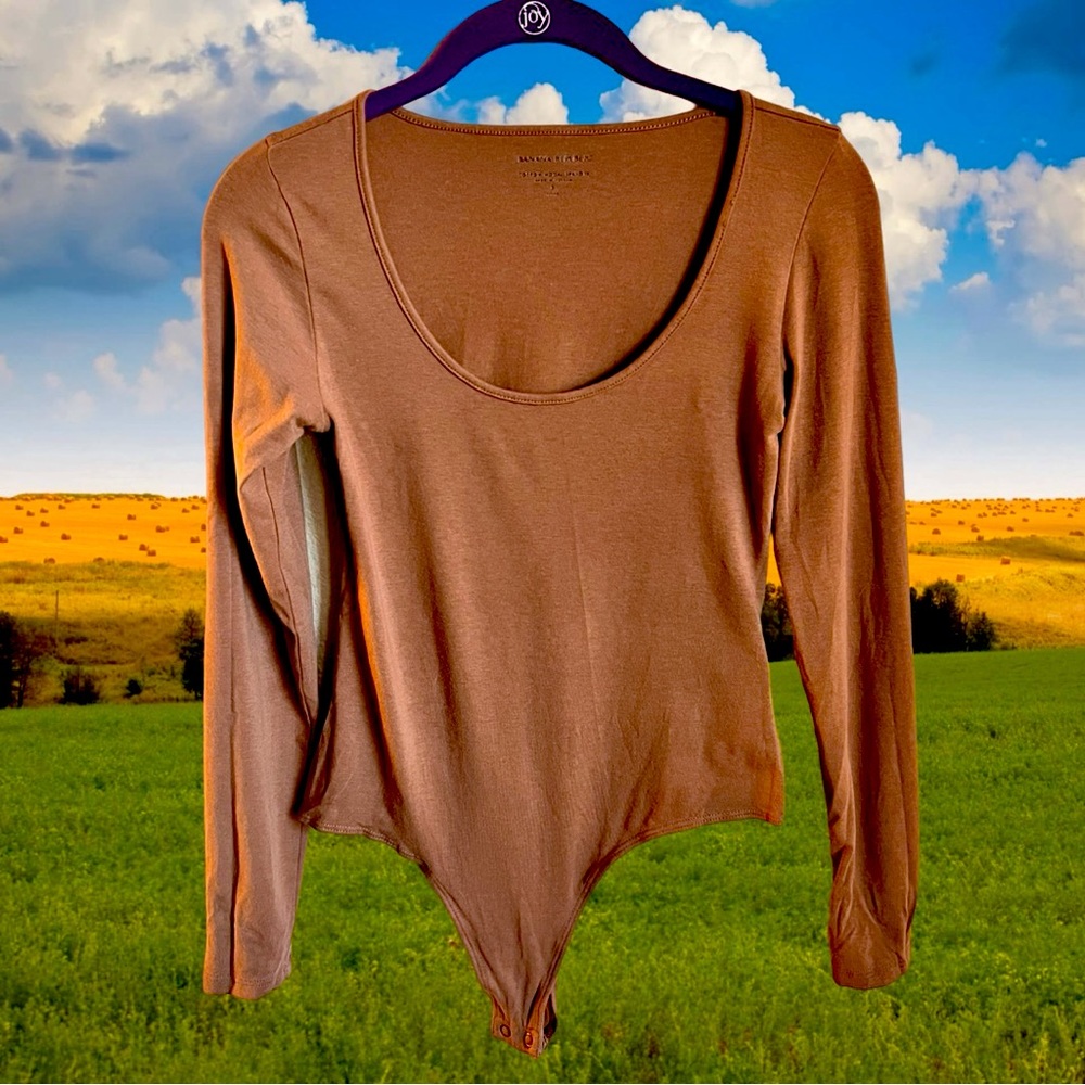 Taupe small petite body suit!! Size S.